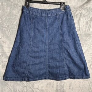 L.L. Bean skirt Denim A-Line‎ Skirt midi length women’s size 8 classic pockets